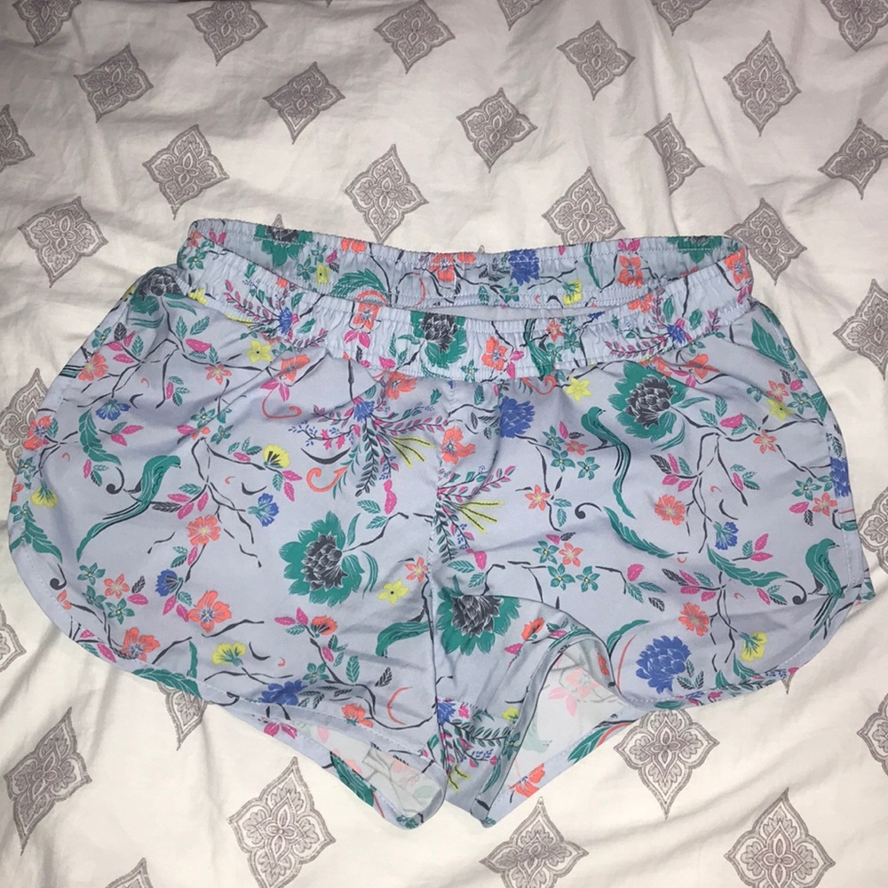 Old navy active shorts!